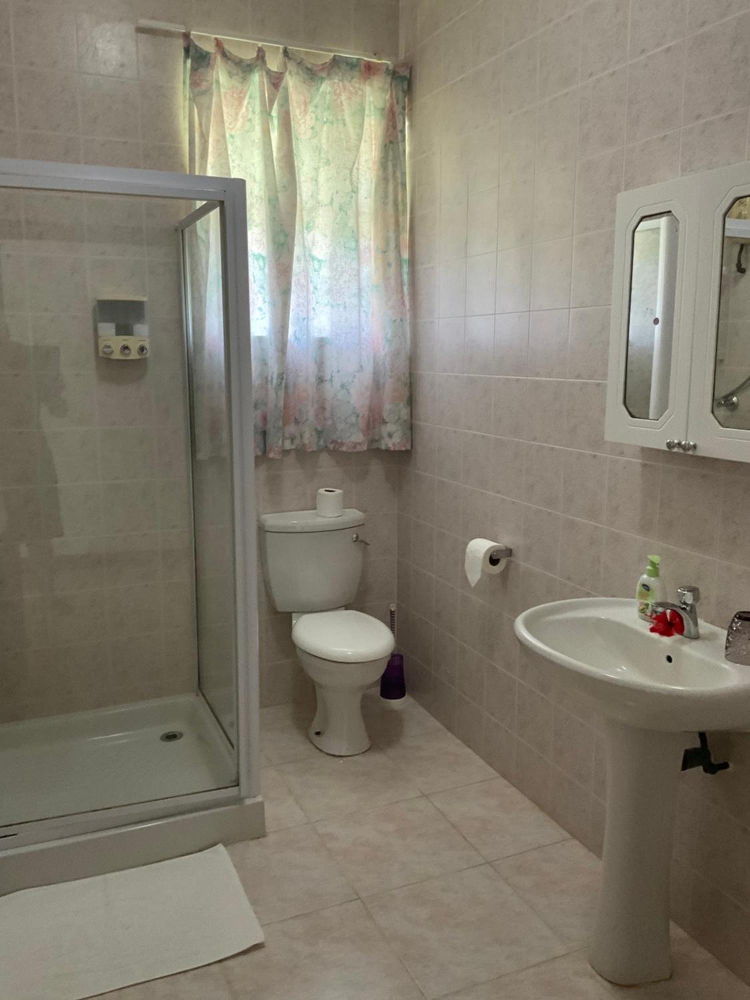 Le Chevalier Bay Guesthouse Анс Лацио Екстериор снимка