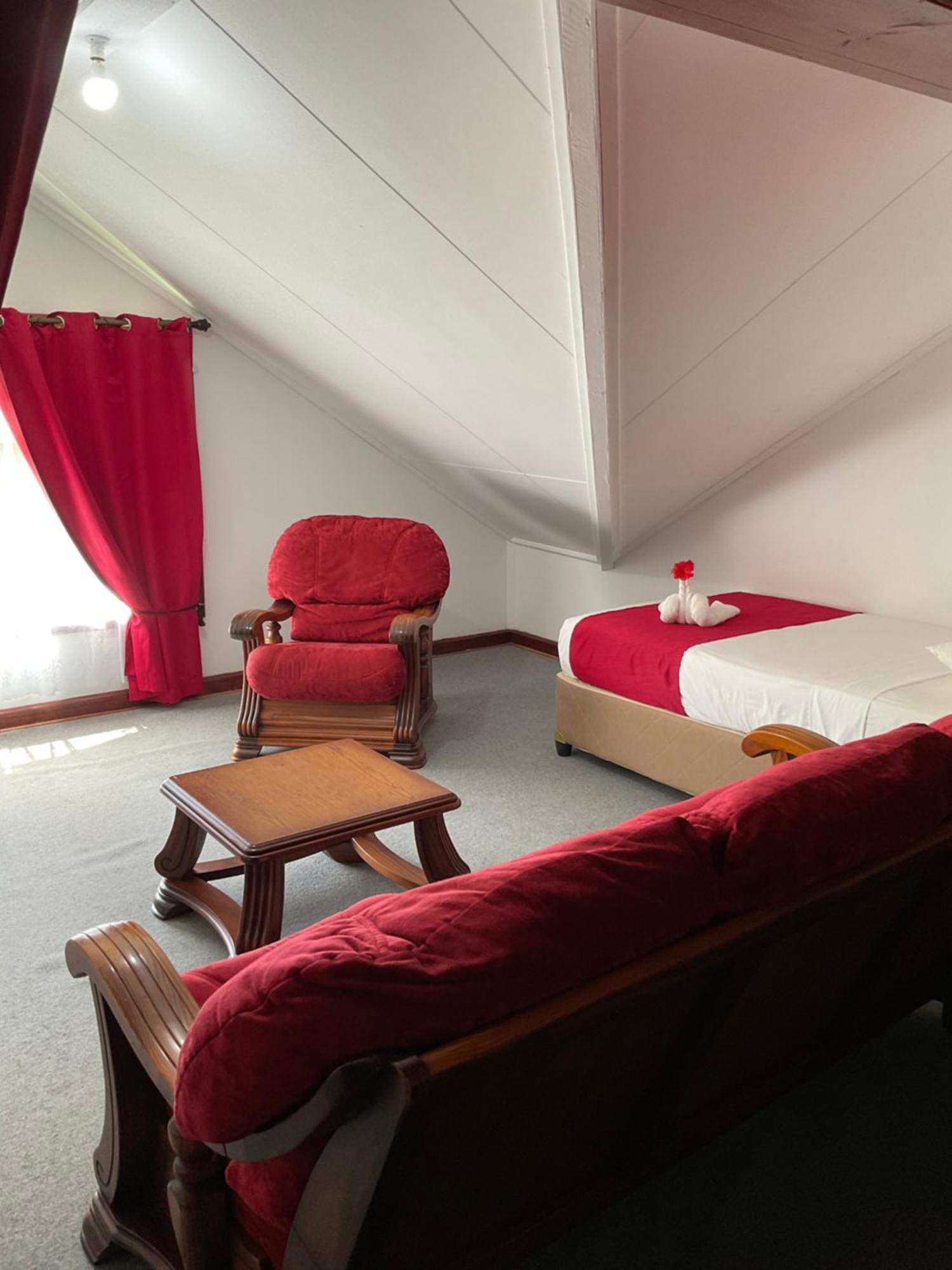 Le Chevalier Bay Guesthouse Анс Лацио Екстериор снимка